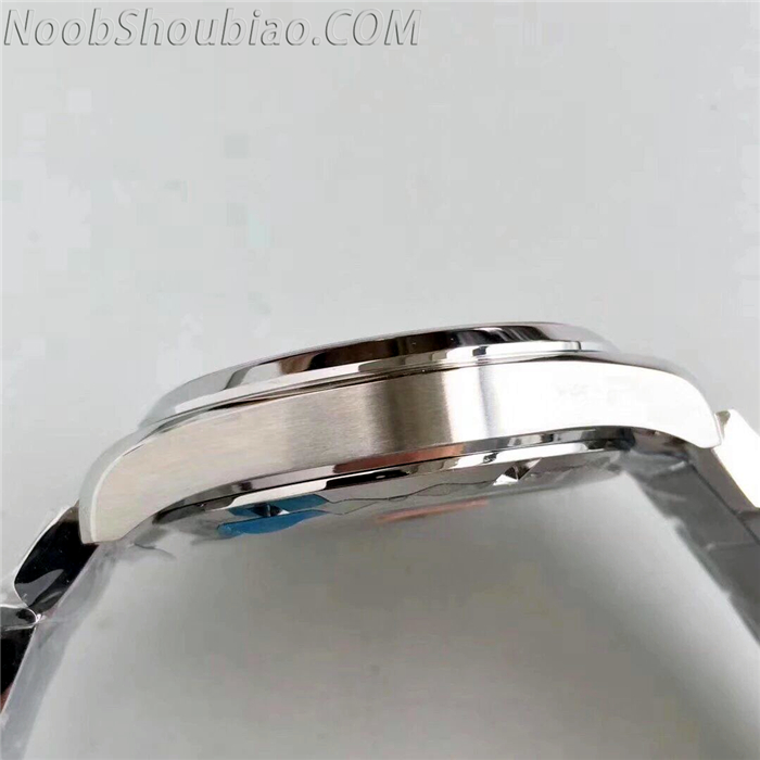 Omega 欧米茄 Seamaster 海马系列 Aqua Terra > 15,000 GAUSS 高斯腕表 231.10.42.21.01.002
