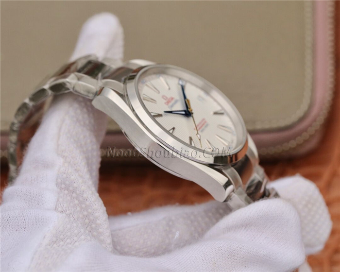 Omega欧米茄Seamaster海马系列Aqua Terra 150米 231.10.42.21.02.002