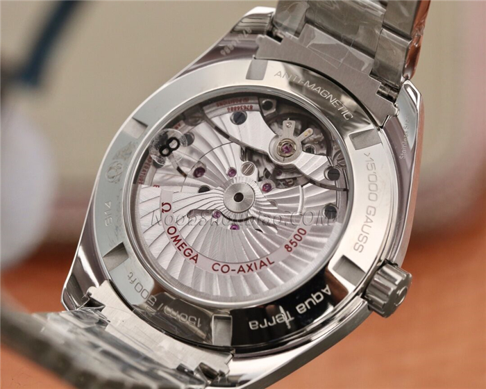 Omega欧米茄Seamaster海马系列Aqua Terra 150米 231.10.42.21.02.002