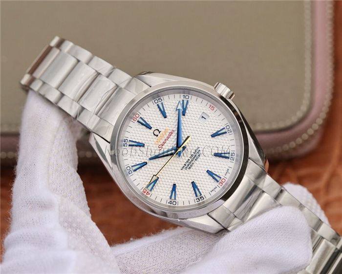 Omega 欧米茄 Seamaster 海马系列 AQUA TERRA 150米腕表 231.10.42.21.02.005