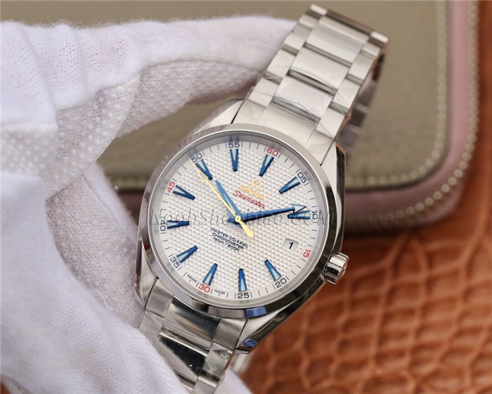 Omega 欧米茄 Seamaster 海马系列 AQUA TERRA 150米腕表 231.10.42.21.02.005