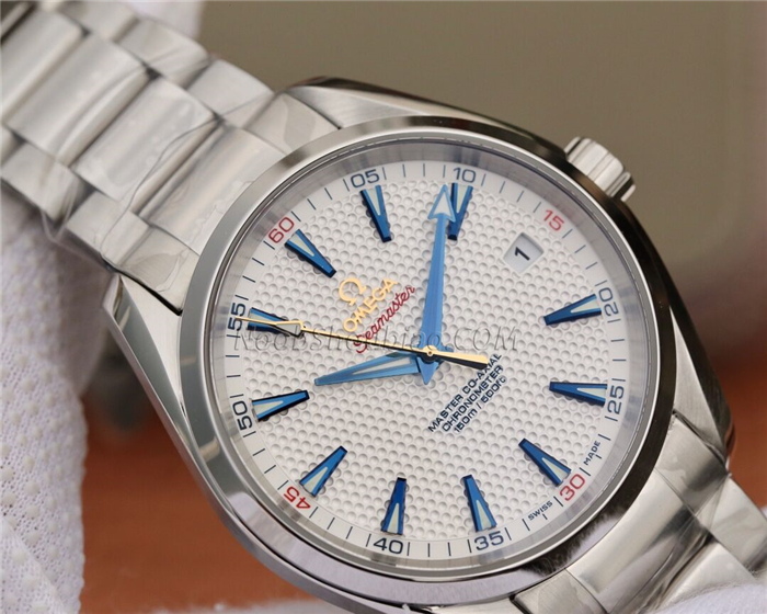 Omega 欧米茄 Seamaster 海马系列 AQUA TERRA 150米腕表 231.10.42.21.02.005