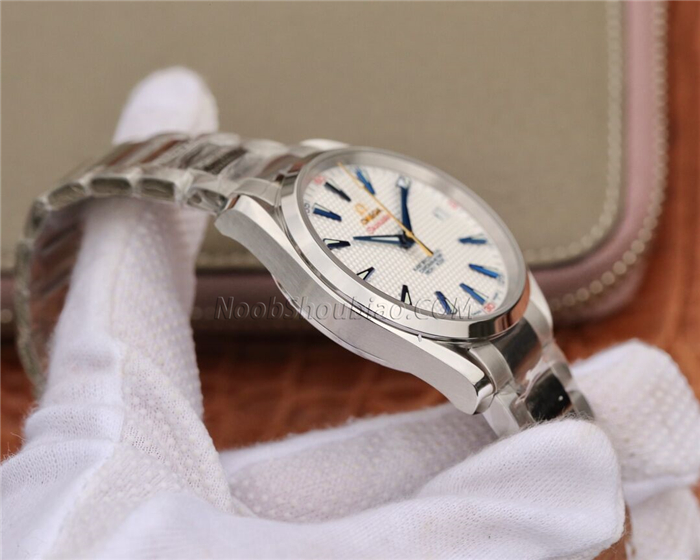 Omega 欧米茄 Seamaster 海马系列 AQUA TERRA 150米腕表 231.10.42.21.02.005
