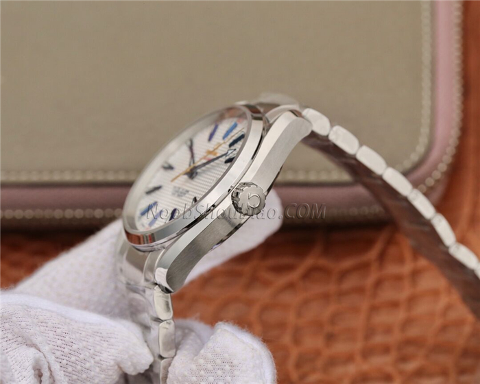 Omega 欧米茄 Seamaster 海马系列 AQUA TERRA 150米腕表 231.10.42.21.02.005