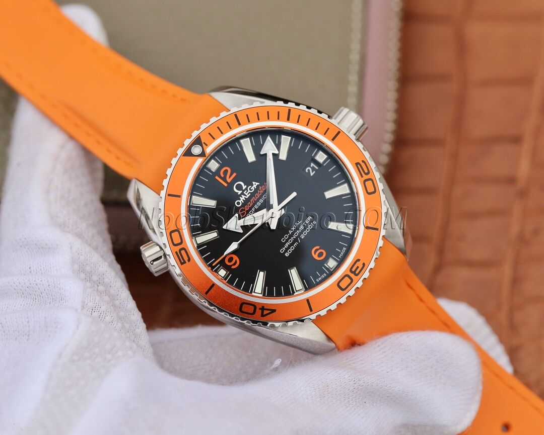 欧米茄 OMEGA 海马系列 SEAMASTER 海洋宇宙 PLANET OCEAN 232.32.42.21.01.001