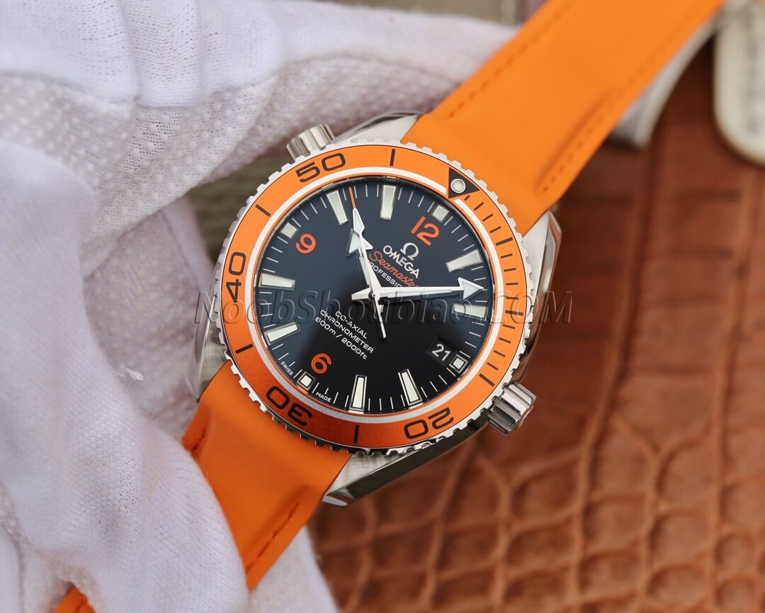 欧米茄 OMEGA 海马系列 SEAMASTER 海洋宇宙 PLANET OCEAN 232.32.42.21.01.001