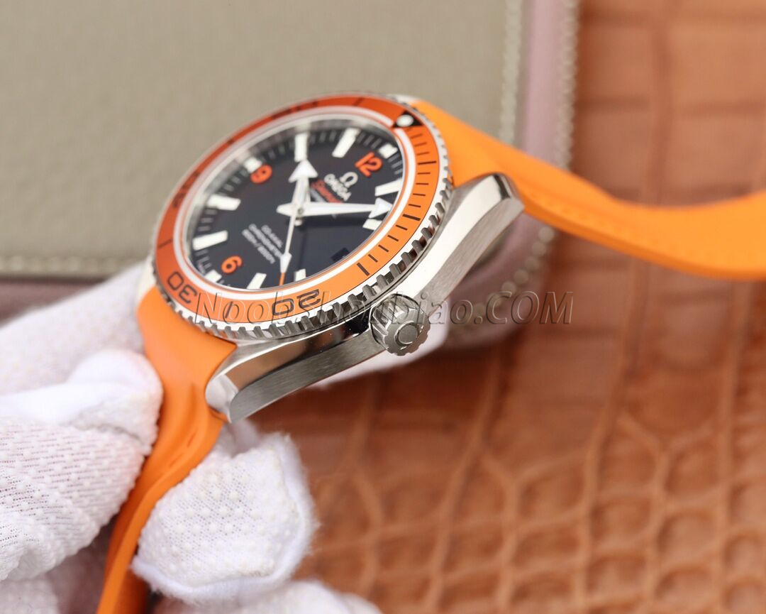 欧米茄 OMEGA 海马系列 SEAMASTER 海洋宇宙 PLANET OCEAN 232.32.42.21.01.001