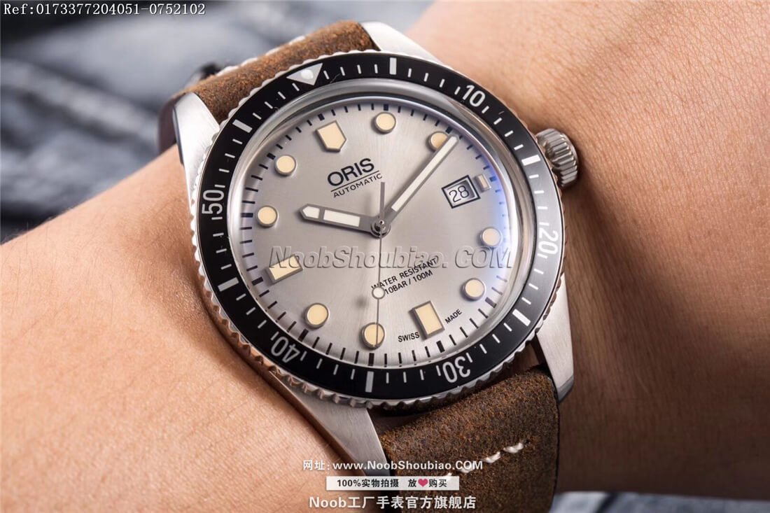noob官方旗舰店Oris 豪利时 Oris Divers Sixty-Five 65年潜水腕表 01 733 7720 4051-07 5 21 02 