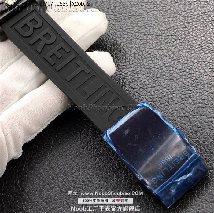 n版手表百年灵手表 机械计时系列 终极计时黑鹰腕表系列 MB0111C2|BD07|153S|M20D.2