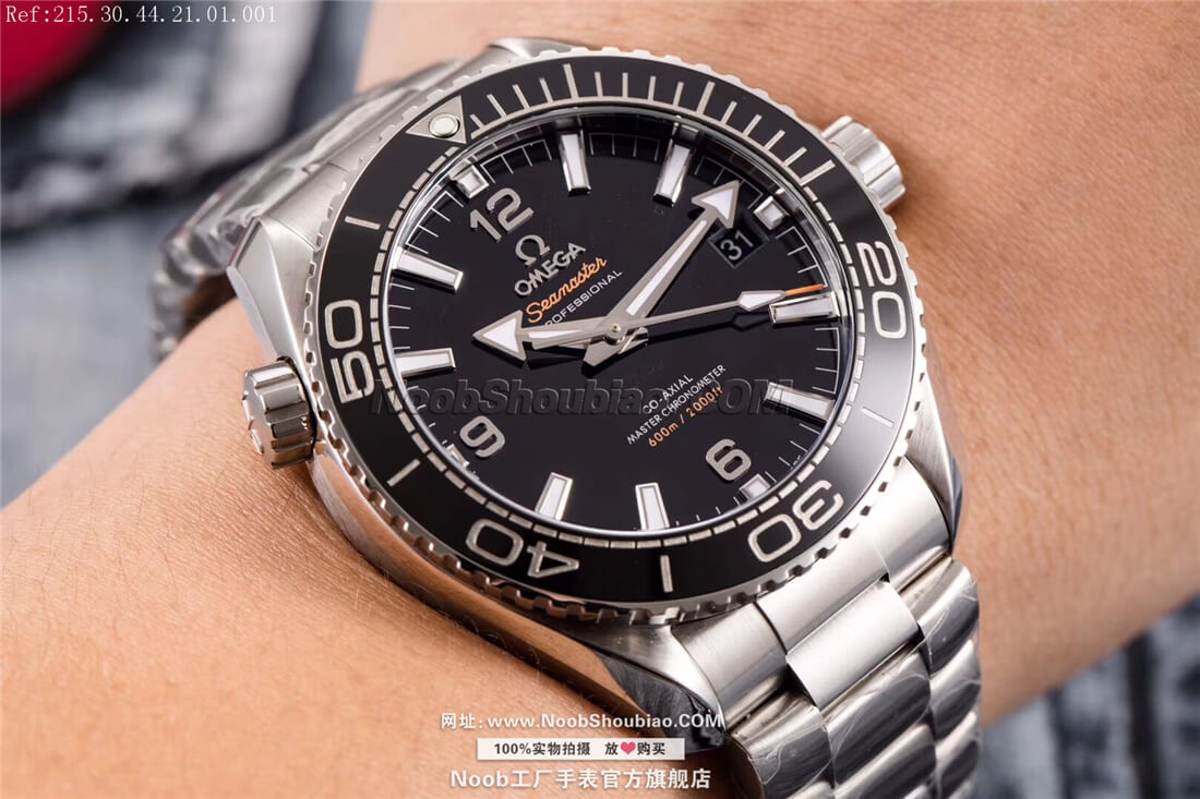 Omega 欧米茄 Seamaster 海马系列 海洋宇宙600米 215.30.44.21.01.001 
