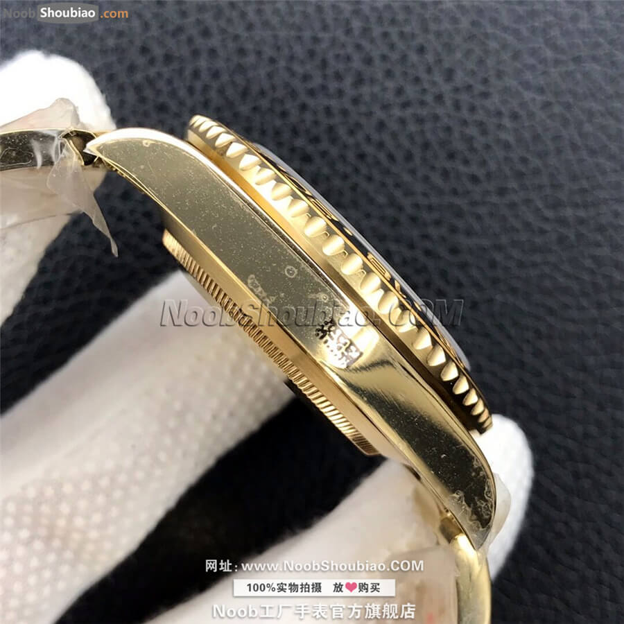 劳力士 Rolex 格林尼治型 II GMT Master II M116718LN-0002 绿色表盘 黄金 