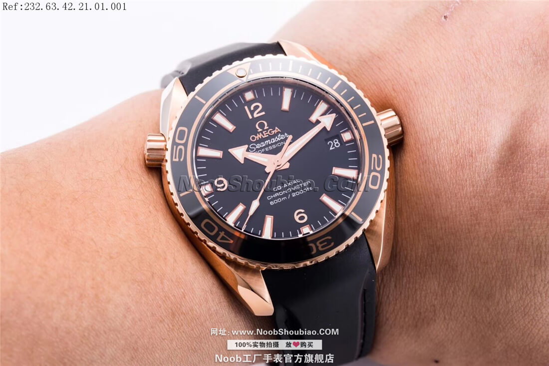 OMEGA 欧米茄 海马系列 海洋宇宙600米 232.63.42.21.01.001