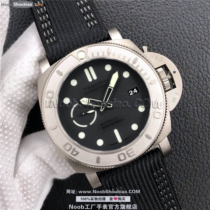 沛纳海手表 SUBMERSIBLE 潜行系列 PAM00984