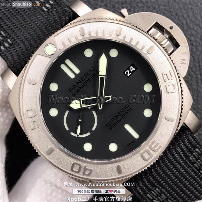 沛纳海手表 SUBMERSIBLE 潜行系列 PAM00984