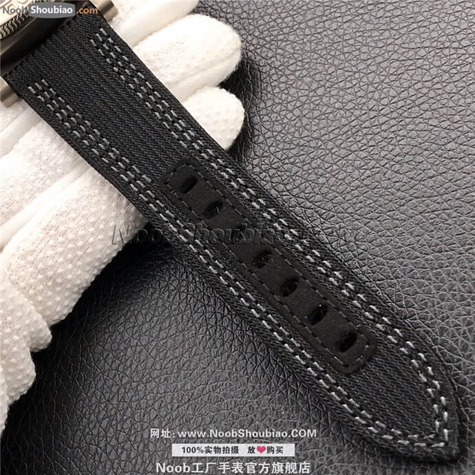 沛纳海手表 SUBMERSIBLE 潜行系列 PAM00984