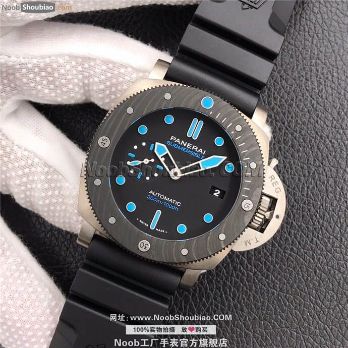 沛纳海手表 SUBMERSIBLE 潜行系列 PAM00799