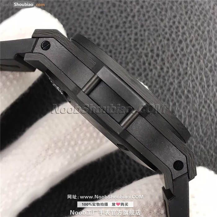 Hublot 宇舶 Big Bang 大爆炸 301.QX.1740.GR All Carbon Fiber 全碳纤维