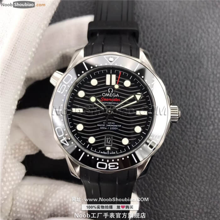Omega 欧米茄 Seamaster 海马系列 Diver 300m 300米潜水表 同轴•至臻天文台 210.32.42.20.01.001