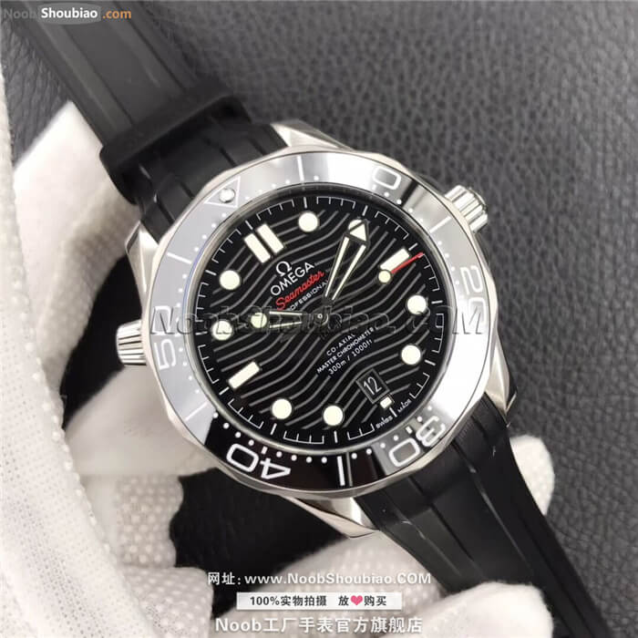 Omega 欧米茄 Seamaster 海马系列 Diver 300m 300米潜水表 同轴•至臻天文台 210.32.42.20.01.001