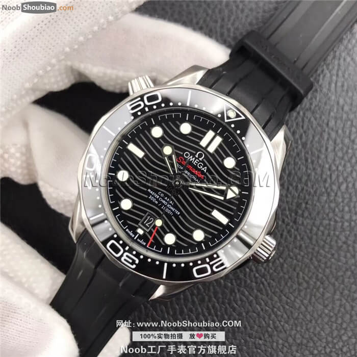 Omega 欧米茄 Seamaster 海马系列 Diver 300m 300米潜水表 同轴•至臻天文台 210.32.42.20.01.001