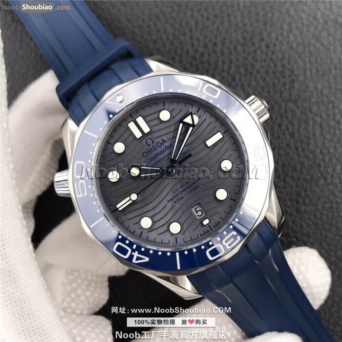 Omega 欧米茄 Seamaster 海马系列 Diver 300m 300米潜水表 同轴•至臻天文台 210.32.42.20.06.001