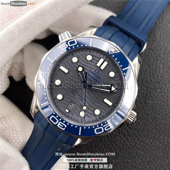 Omega 欧米茄 Seamaster 海马系列 Diver 300m 300米潜水表 同轴•至臻天文台 210.32.42.20.06.001