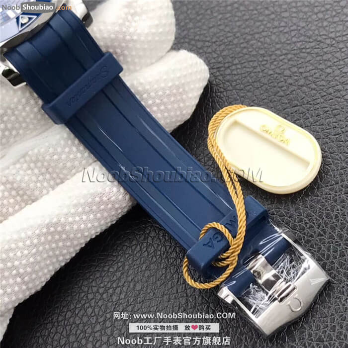 Omega 欧米茄 Seamaster 海马系列 Diver 300m 300米潜水表 同轴•至臻天文台 210.32.42.20.06.001