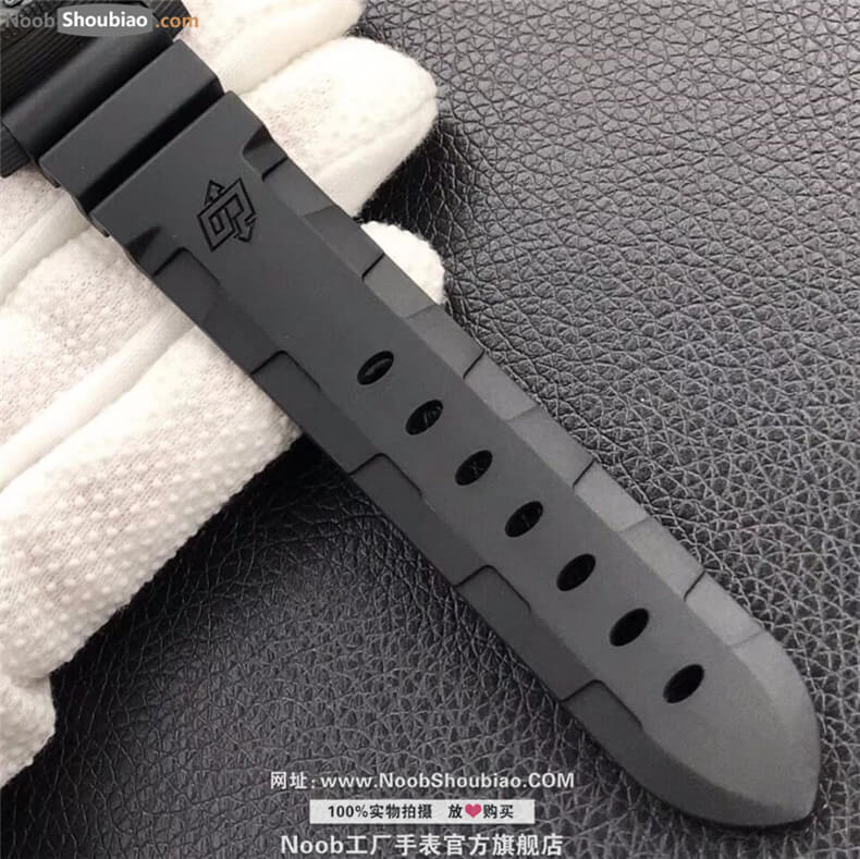 沛纳海手表 SUBMERSIBLE 潜行系列 PAM00960