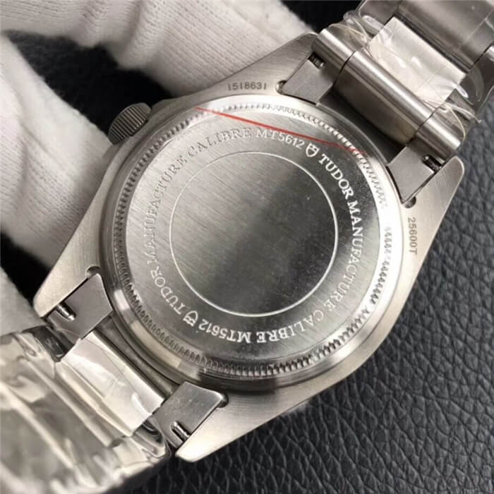 帝舵 领潜型系列 M25600TB-0001 