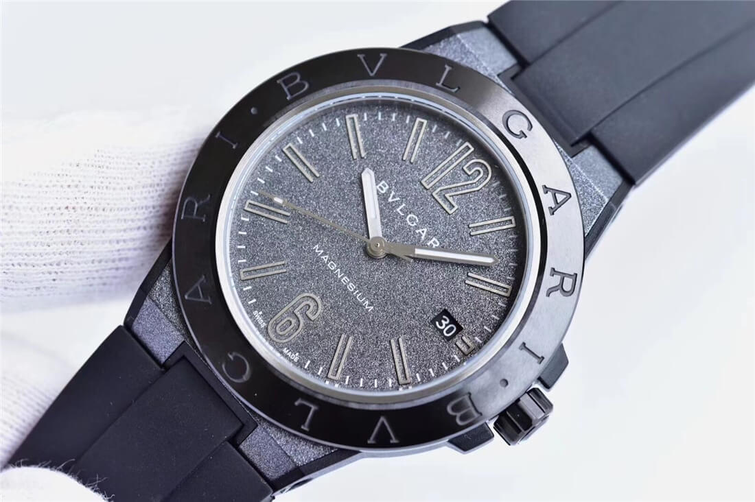 BVLGARI 宝格丽 Diagono Magnesium 系列 102307 DG41C14SMCVD