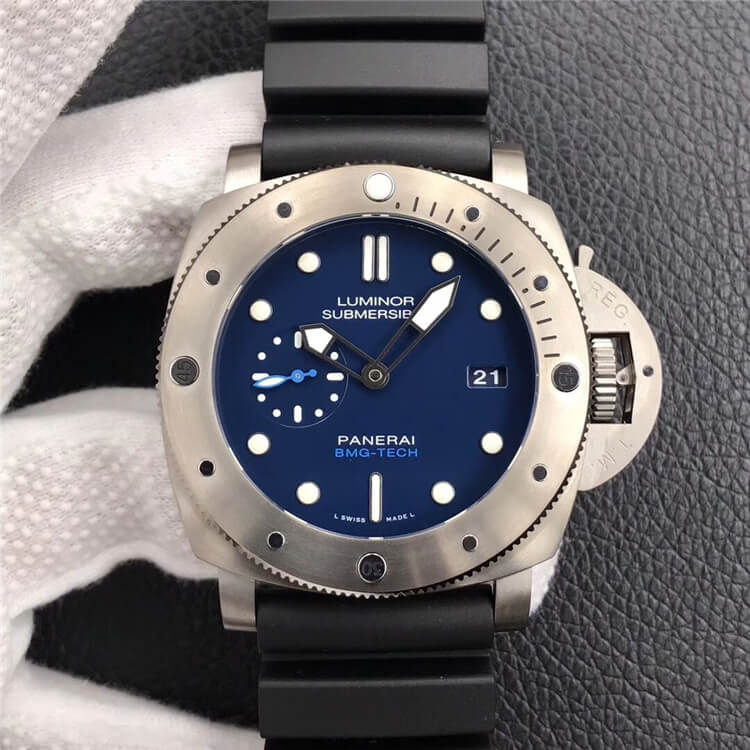 沛纳海 SUBMERSIBLE 潜行系列 PAM00692