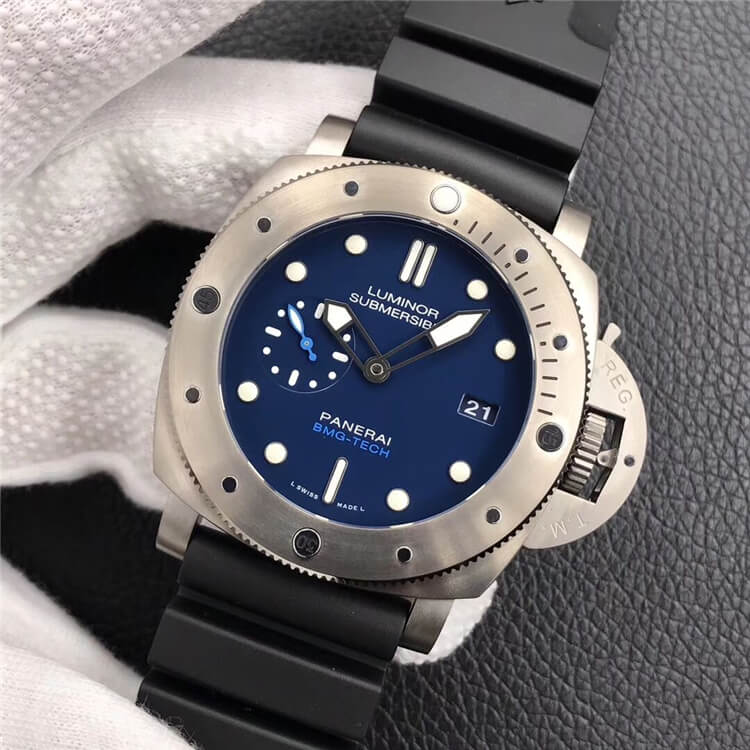 沛纳海 SUBMERSIBLE 潜行系列 PAM00692