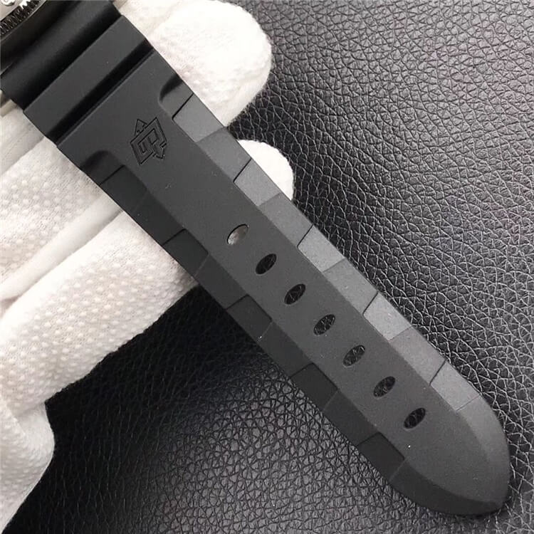 沛纳海 SUBMERSIBLE 潜行系列 PAM00692