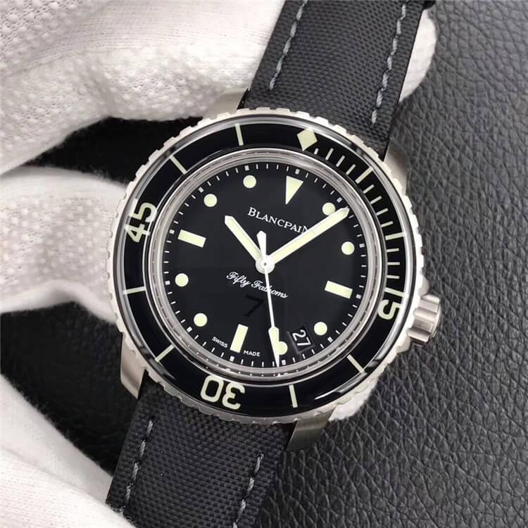 宝珀 五十噚系列 NAGEURS DE COMBAT AUTOMATIQUE系列 5015E-1130-B52A