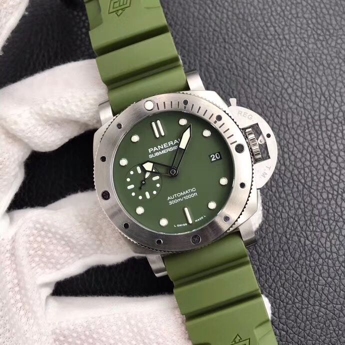 沛纳海 SUBMERSIBLE 潜行系列 PAM01055