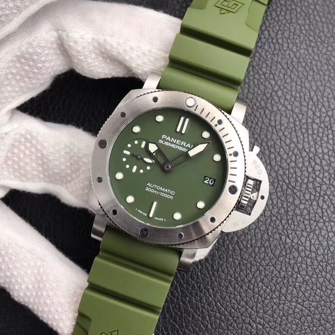沛纳海 SUBMERSIBLE 潜行系列 PAM01055