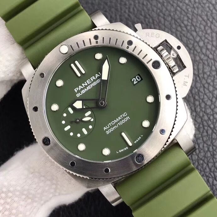 沛纳海 SUBMERSIBLE 潜行系列 PAM01055
