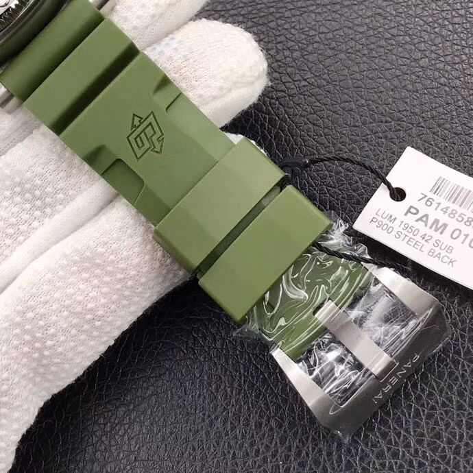 沛纳海 SUBMERSIBLE 潜行系列 PAM01055