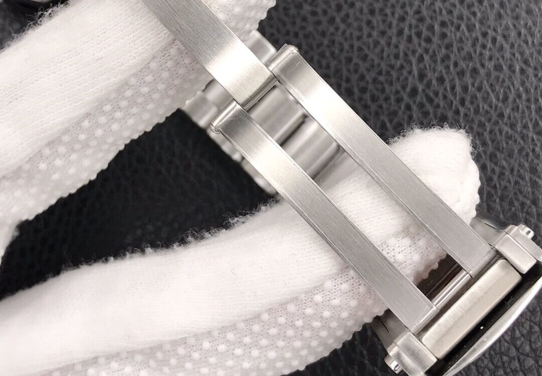 欧米茄 SEAMASTER 600M 海马600米 39.5mm 215.30.40.20.04.001