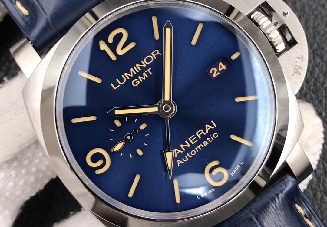 沛纳海 LUMINOR系列 PAM01033