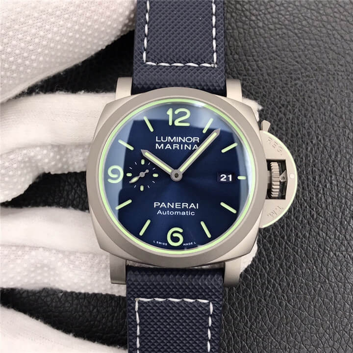 沛纳海 Panerai LUMINOR 庐米诺 MARINA PAM01117 