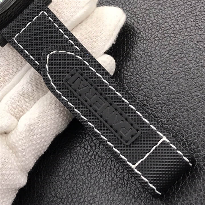 沛纳海 Panerai LUMINOR 庐米诺 MARINA CARBOTECH PAM01118