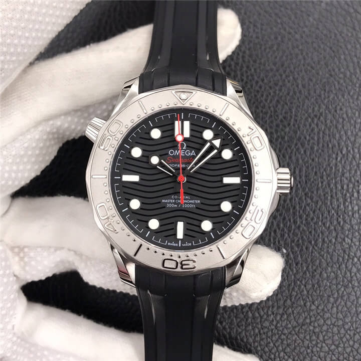 欧米茄 海马系列 300米潜水表系列 210.32.42.20.01.002(Nekton版腕表)
