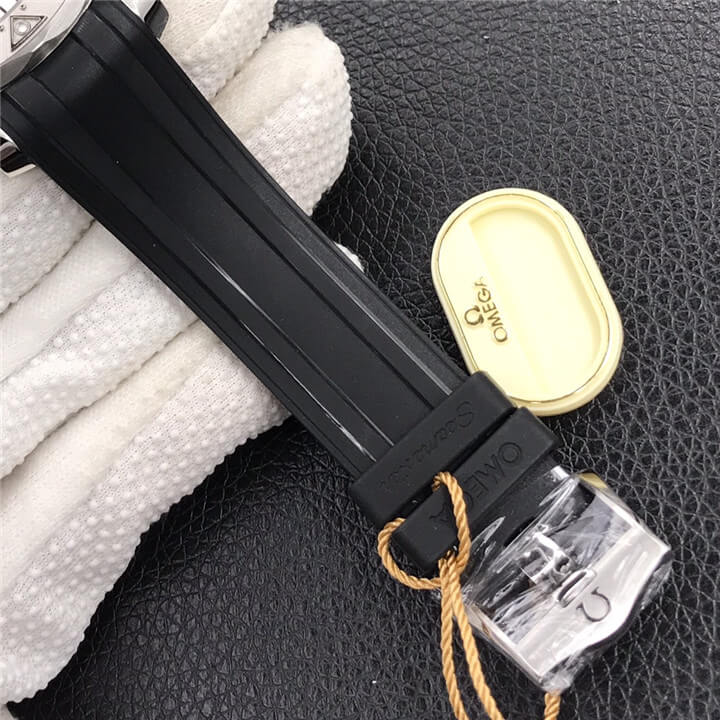 欧米茄 海马系列 300米潜水表系列 210.32.42.20.01.002(Nekton版腕表)